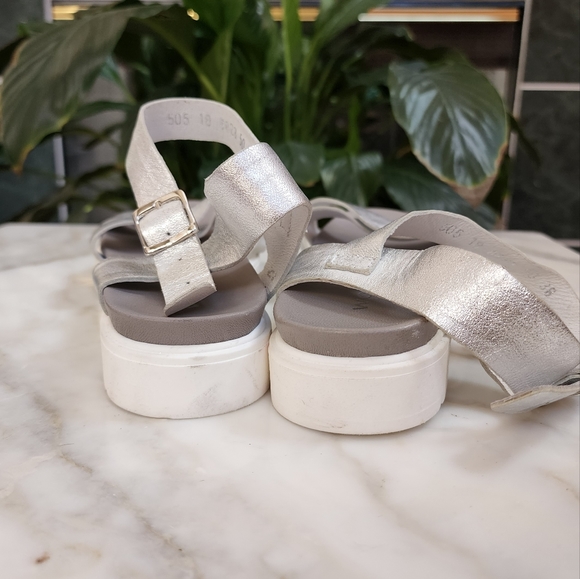 WOJAS Coastal Style Silver Chunky Sandals? Sz 38 - Picture 2 of 11
